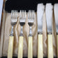 79477 Servizio posate da pesce n 6 persone, silver plated e bachelite