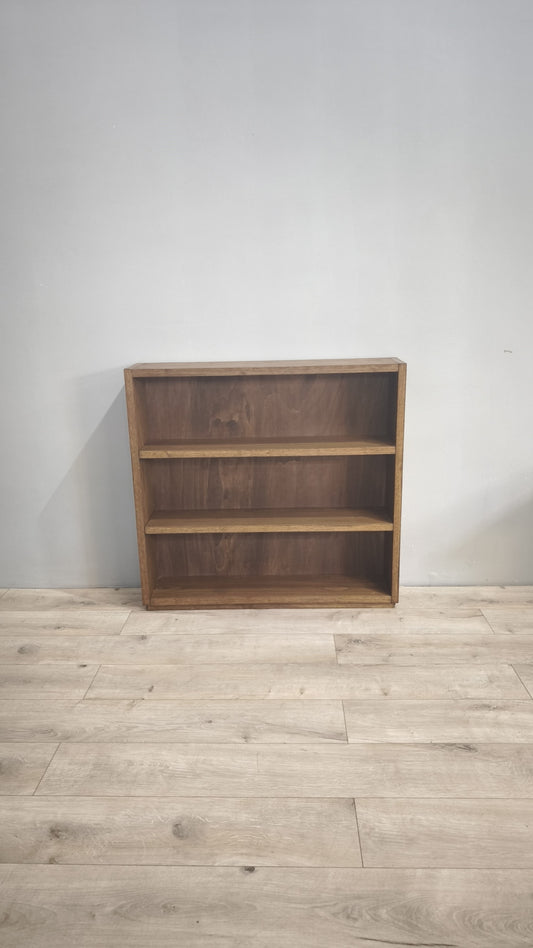 79504 Libreria bassa in legno con tre ripiani