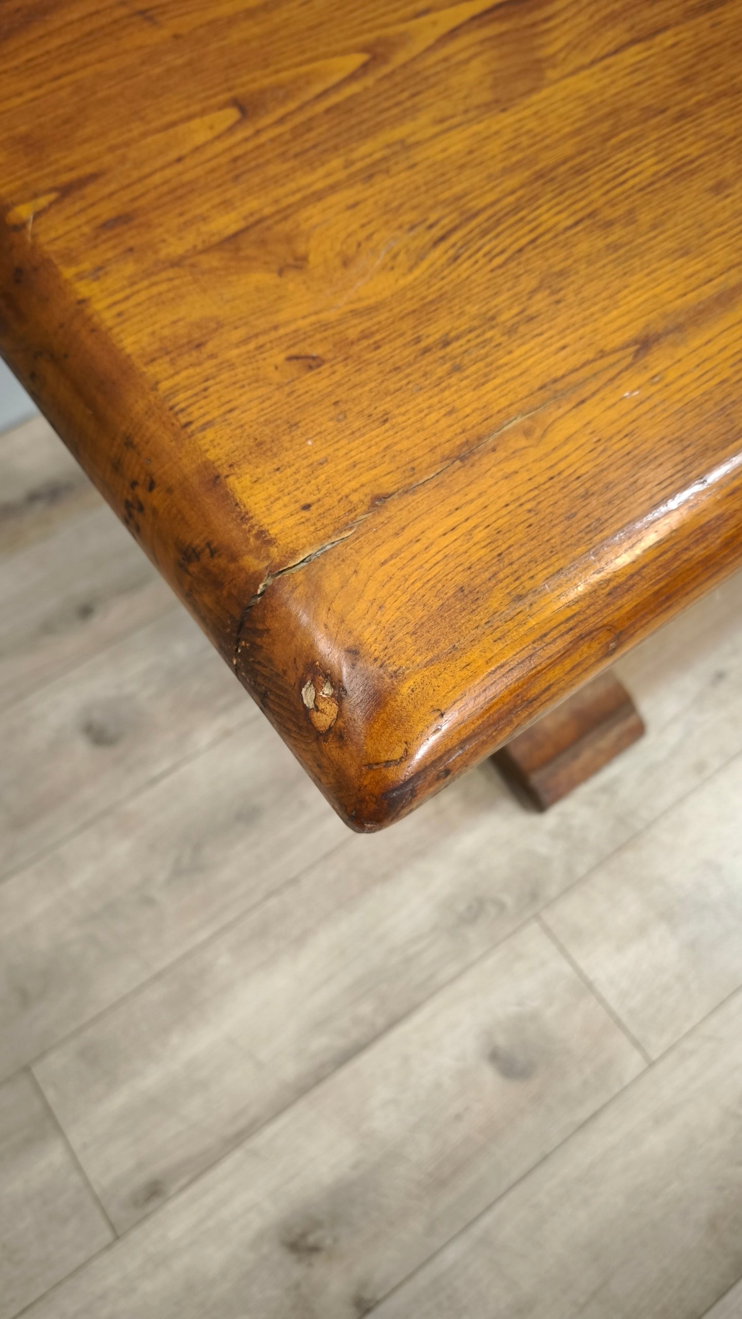 79717 Tavolo in legno massello