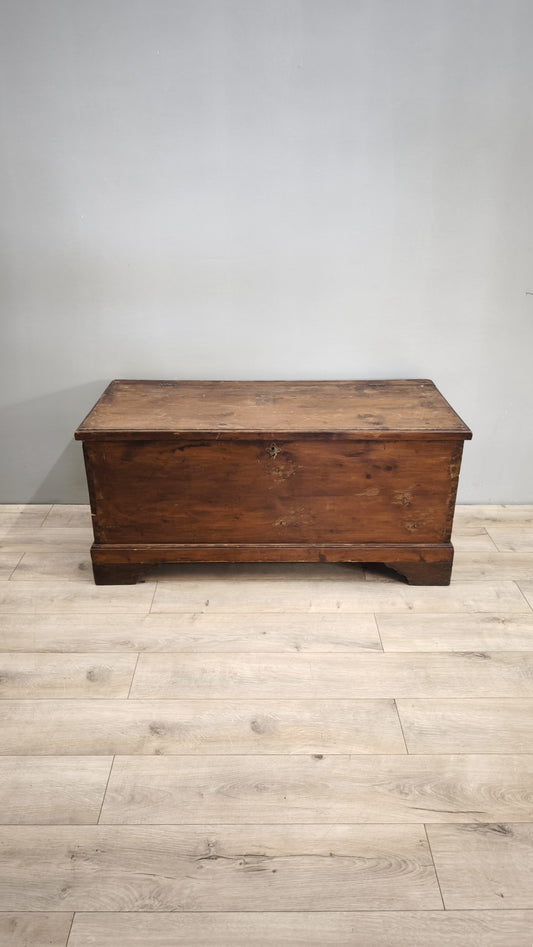 80197 Cassapanca in legno massello