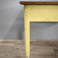 80193 Tavolo da cucina vintage in legno con spianatoia e matterello