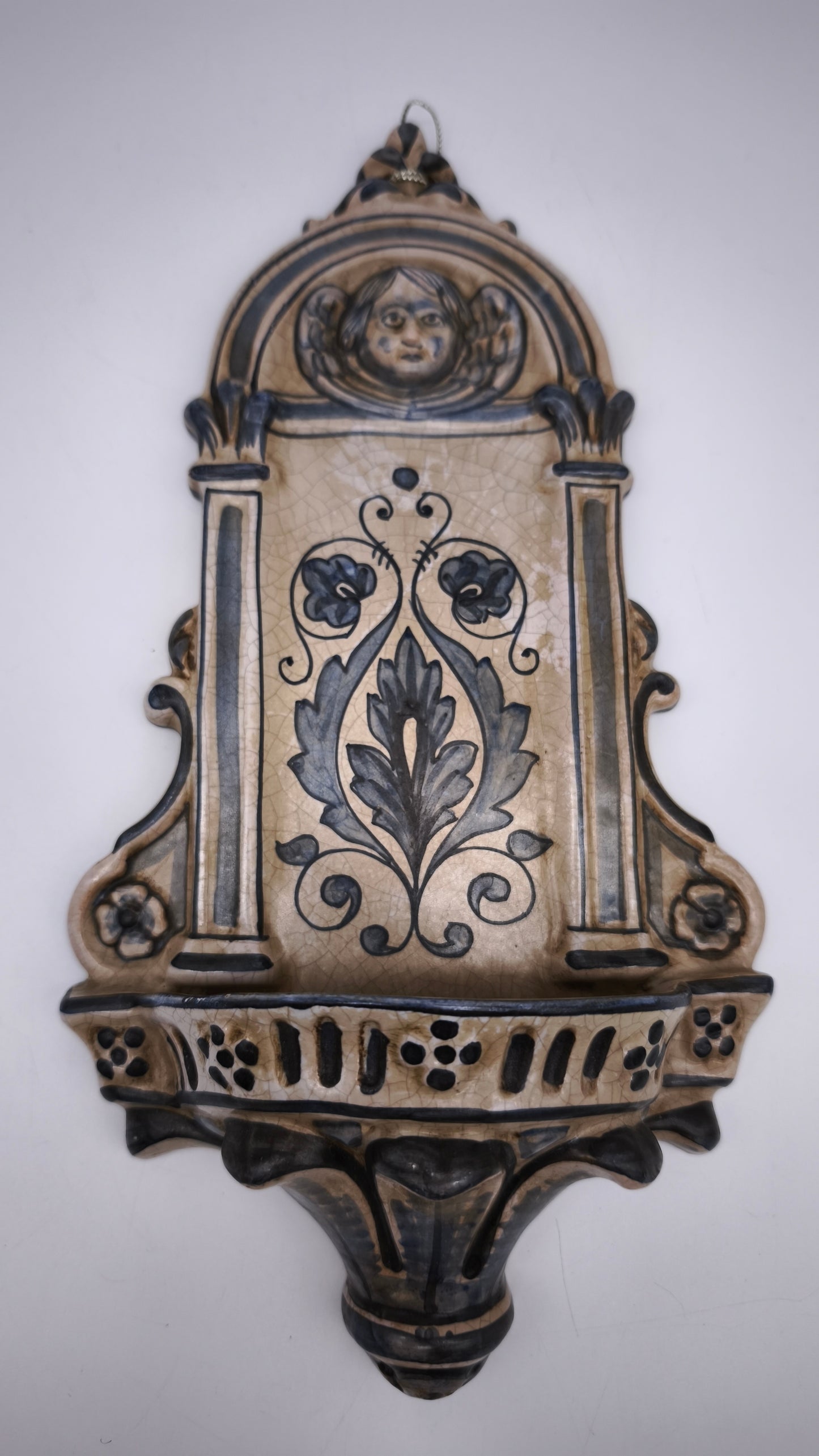80005 Acquasantiera in ceramica Deruta