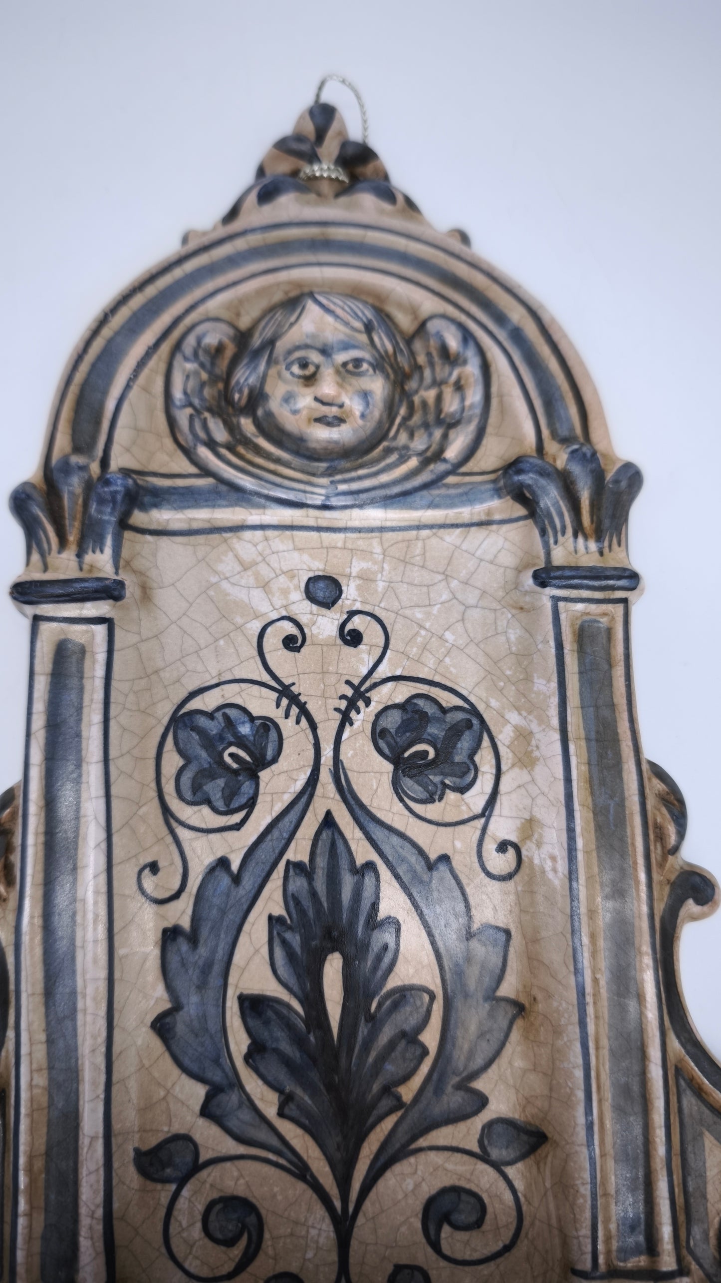 80005 Acquasantiera in ceramica Deruta