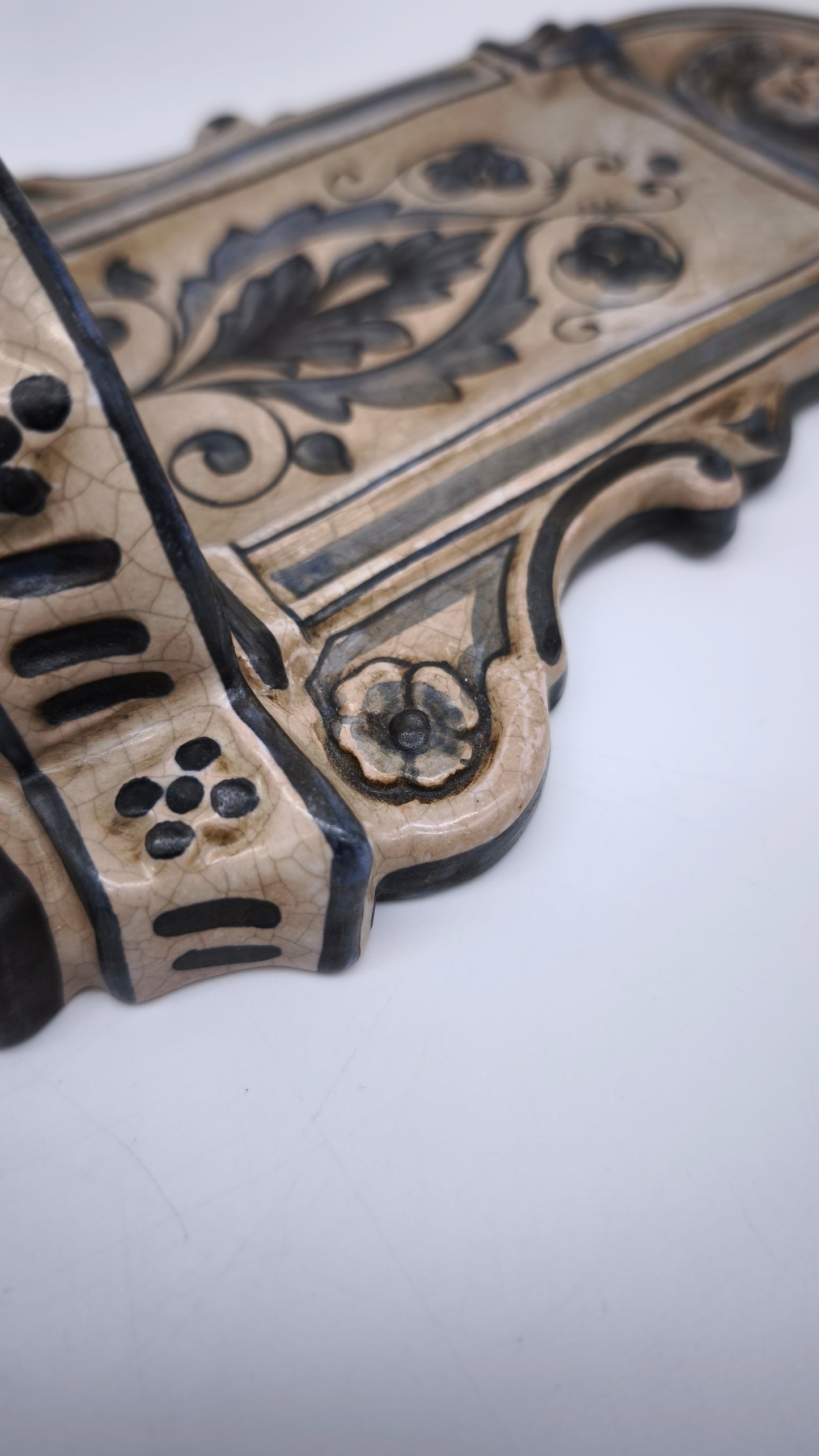 80005 Acquasantiera in ceramica Deruta