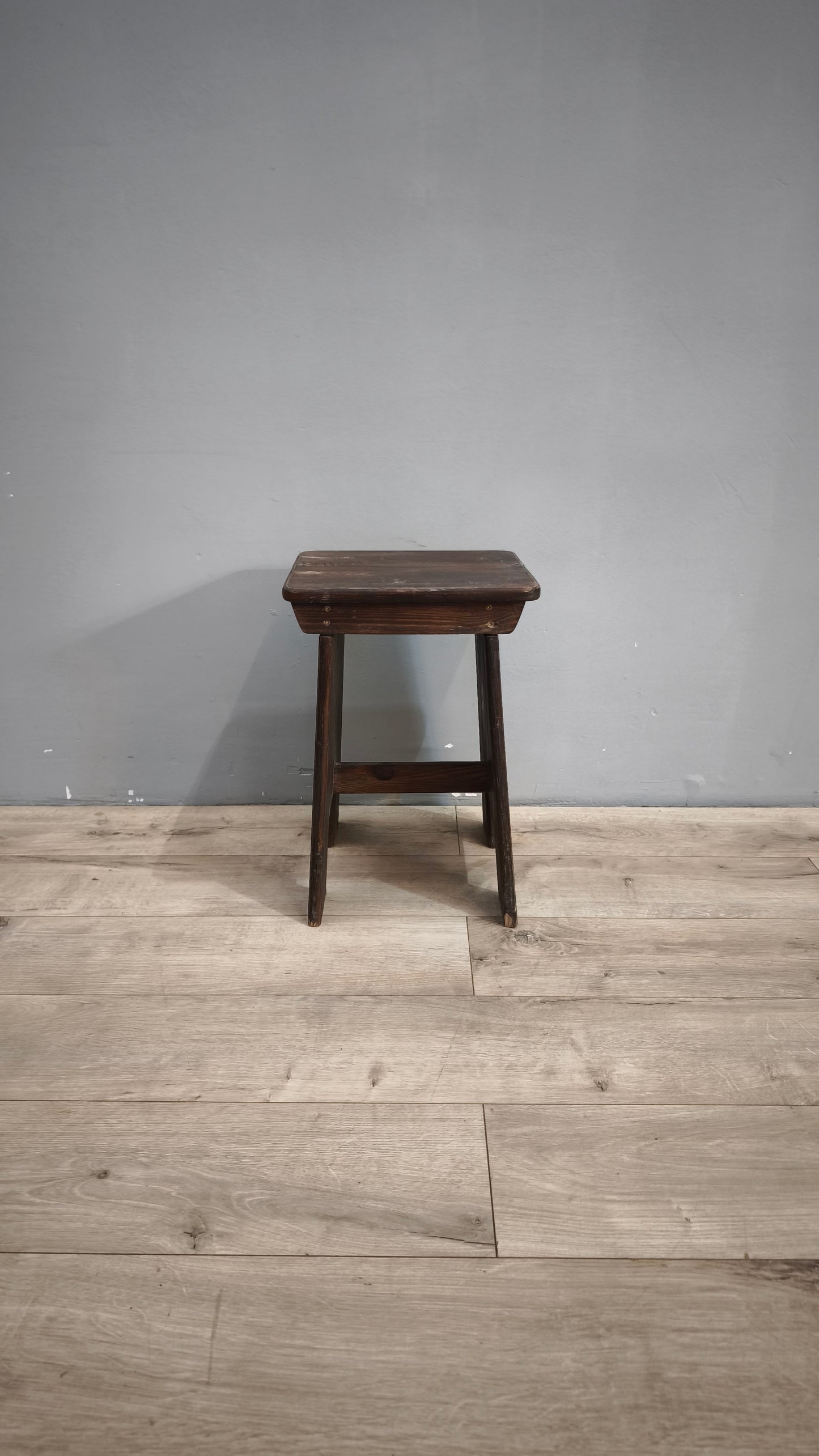 80459 Sgabello in legno