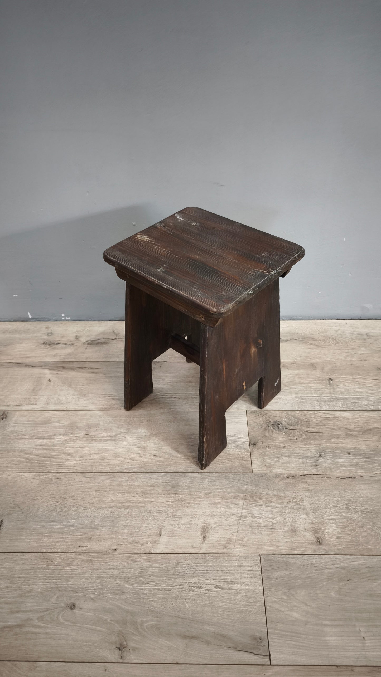 80459 Sgabello in legno