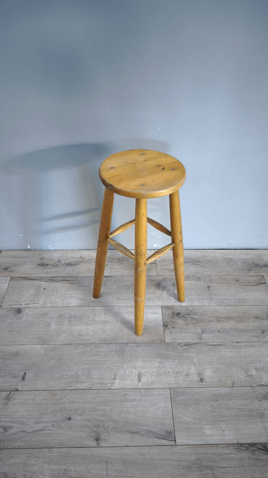 80696 Sgabello alto in legno