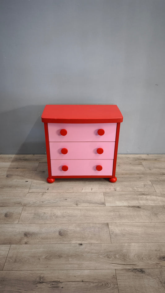 80905 Cassettiera rosa e rossa con tre cassetti