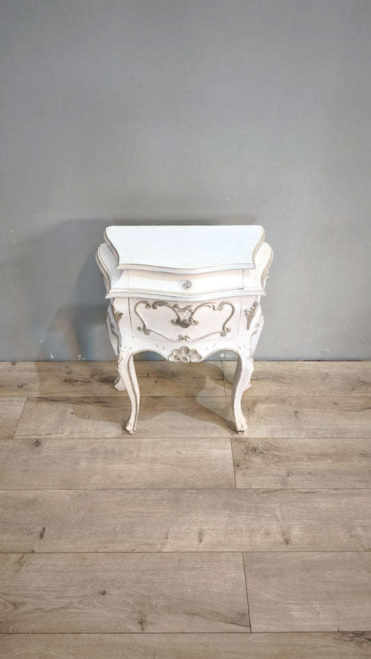 80945 Coppia di comodini bombati in legno dipinti bianchi