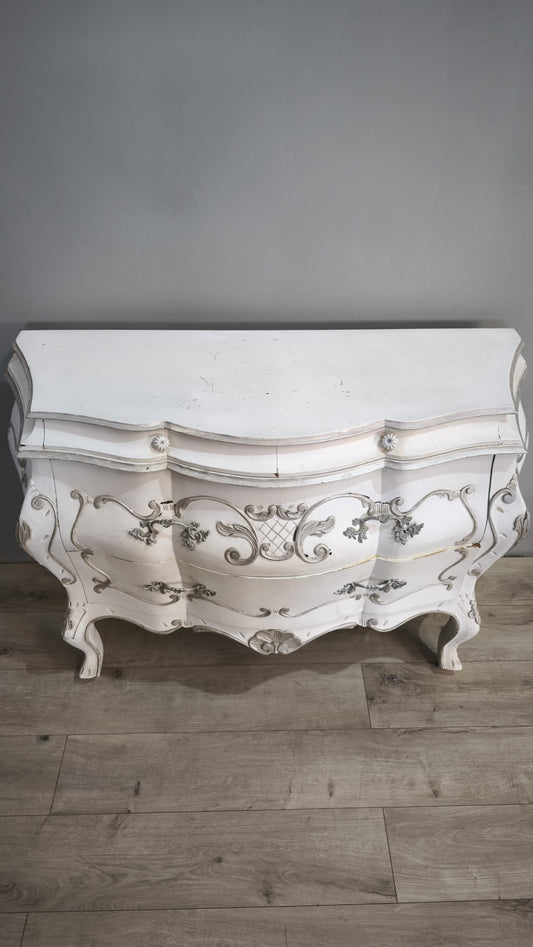 80944 Comò bombato in legno dipinto bianco