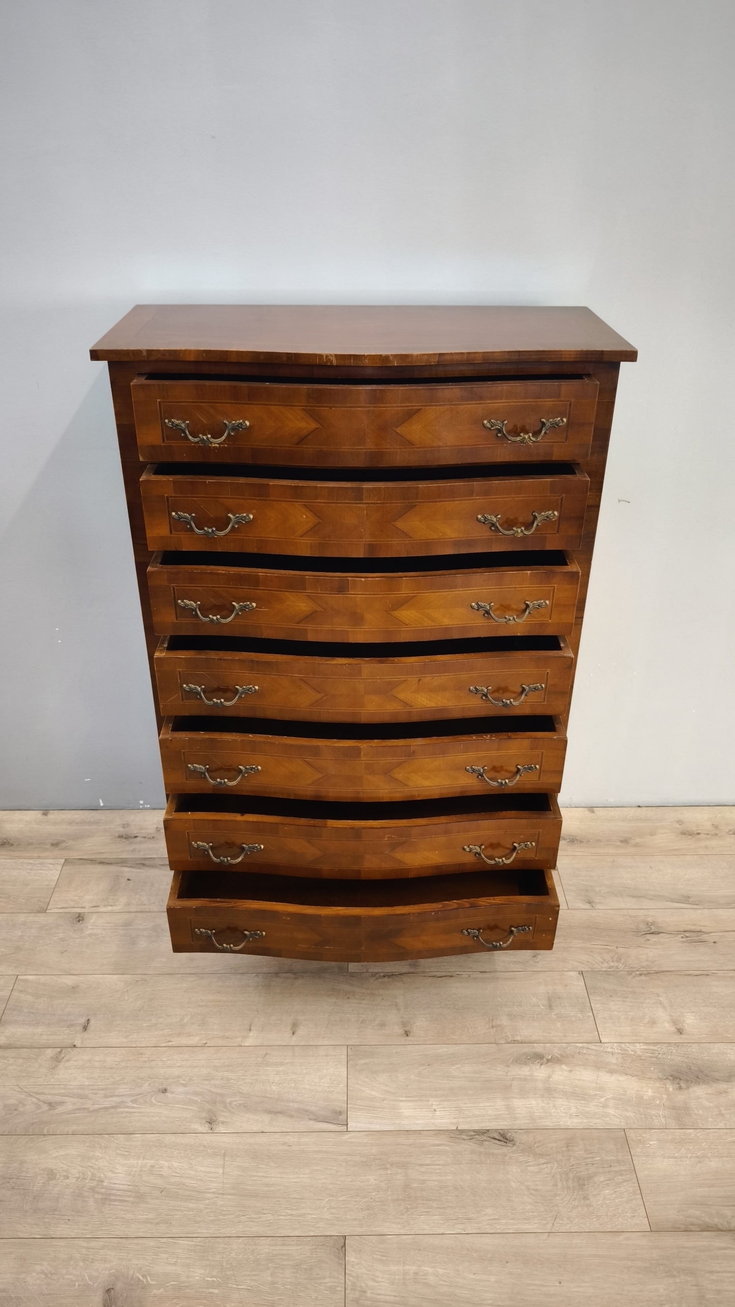 81188 Settimino in legno intarsiato