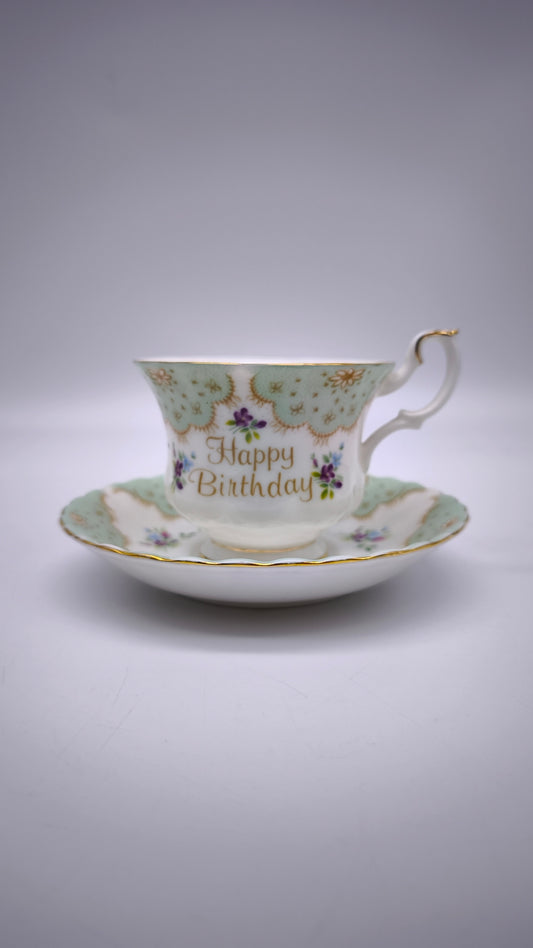 81338 Tazza da tè con piattino in ceramica Royal Albert, Happy Birthday