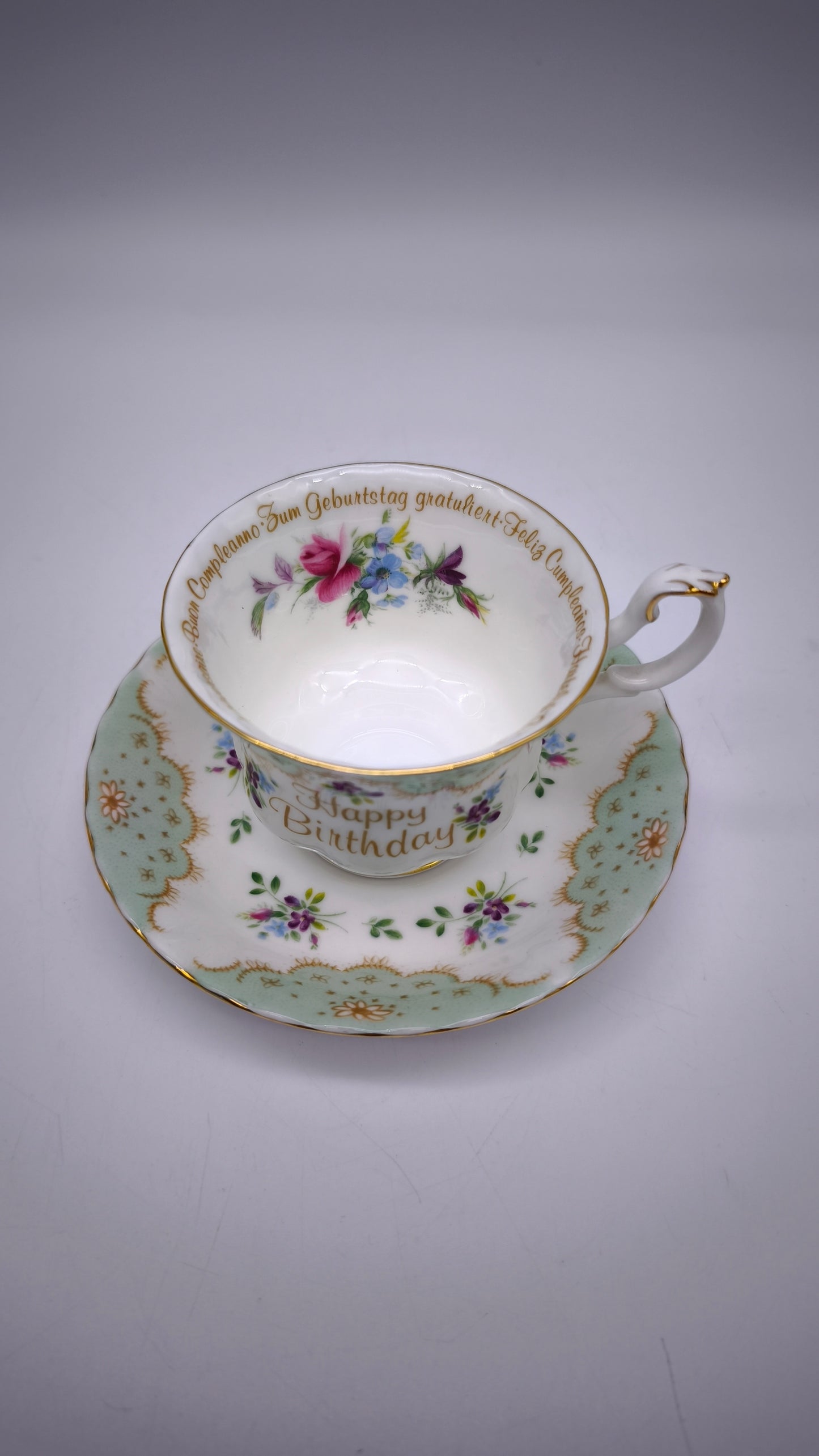 81338 Tazza da tè con piattino in ceramica Royal Albert, Happy Birthday