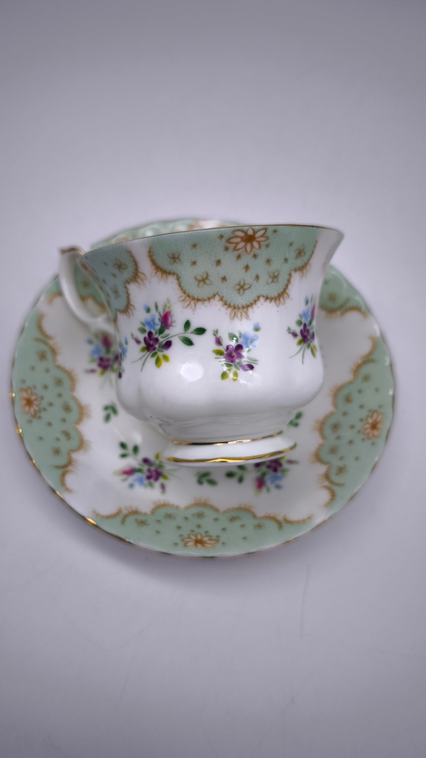 81338 Tazza da tè con piattino in ceramica Royal Albert, Happy Birthday