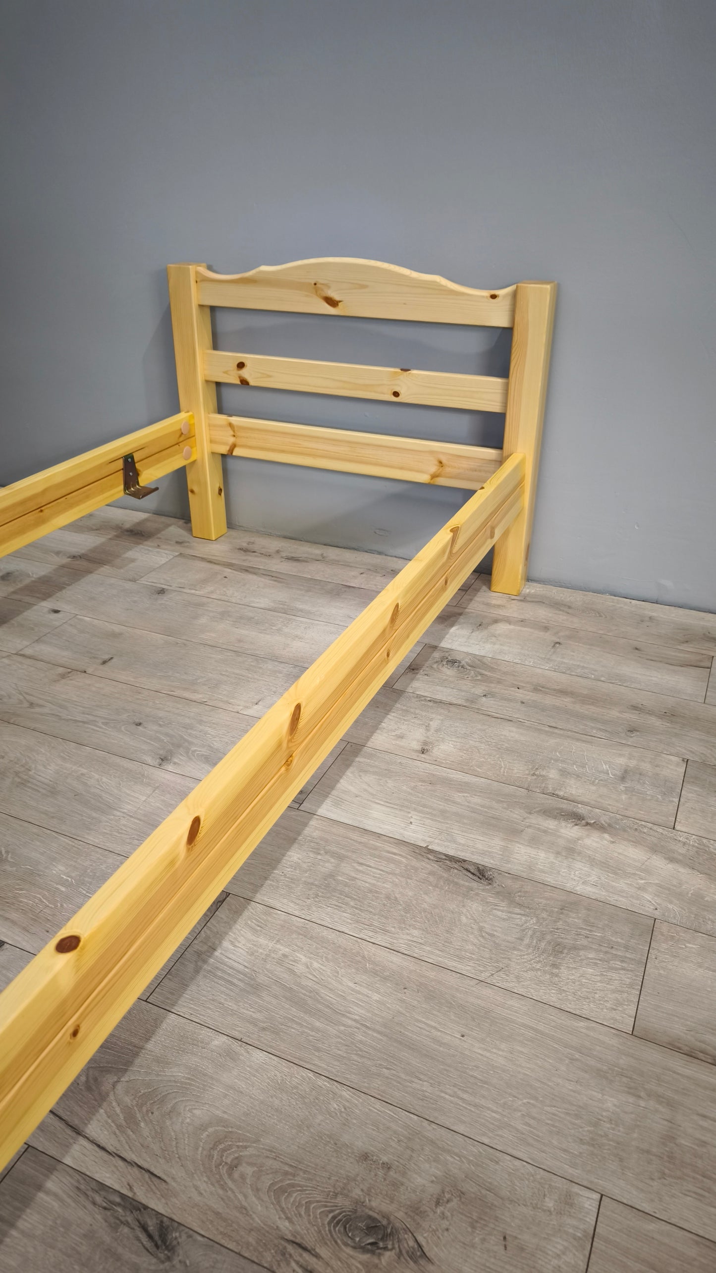 81355 Struttura letto singolo in legno