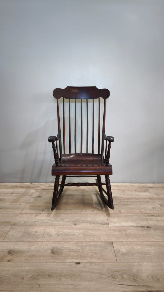81454 Sedia a dondolo in legno