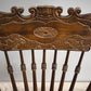 81453 Sedia a dondolo in legno con intagli