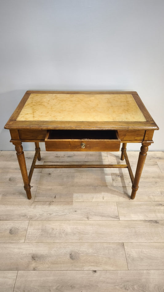 81507 Scrivania in legno massello di castagno con piano in pelle