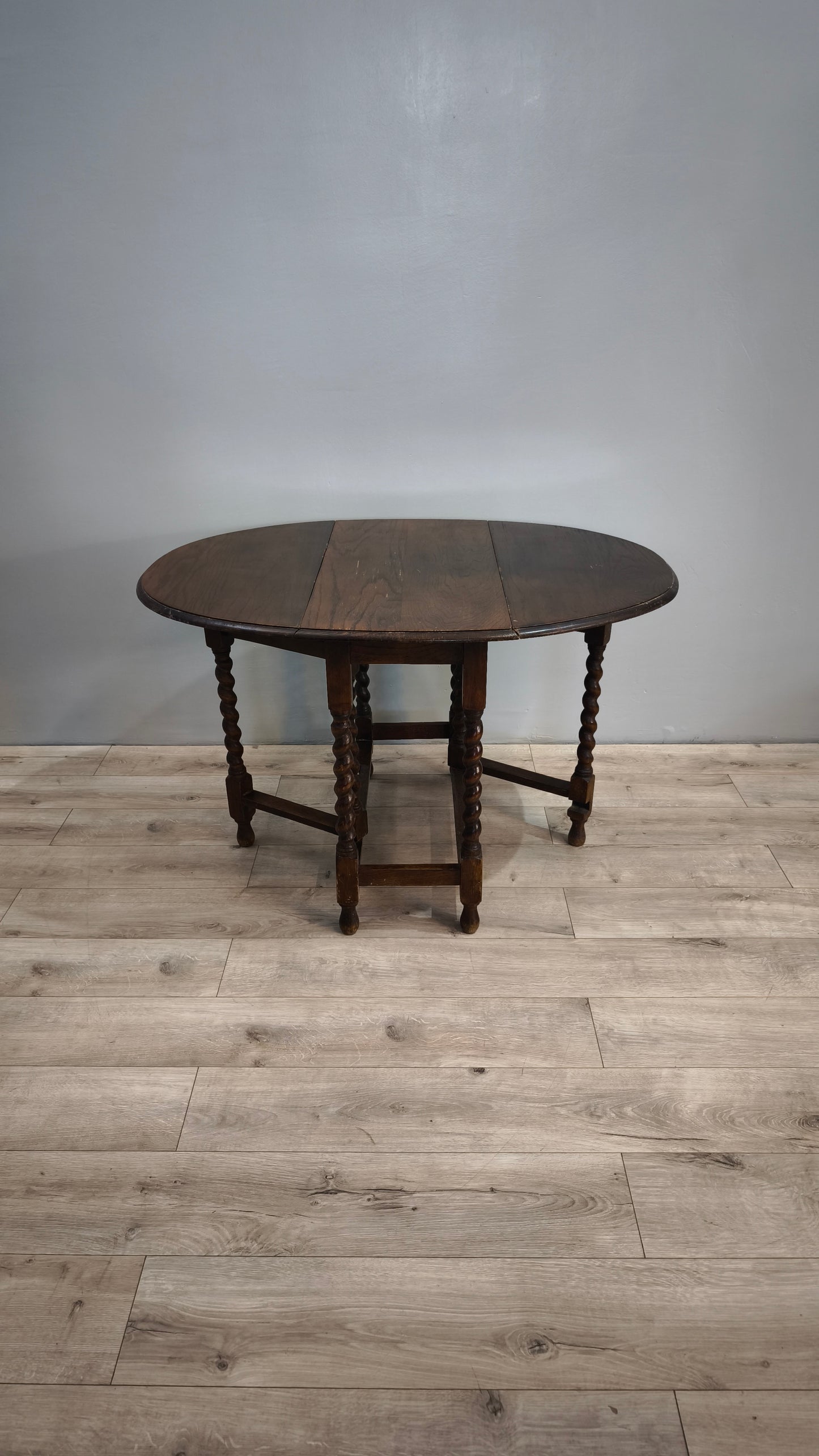 81538 Tavolo a bandelle in legno