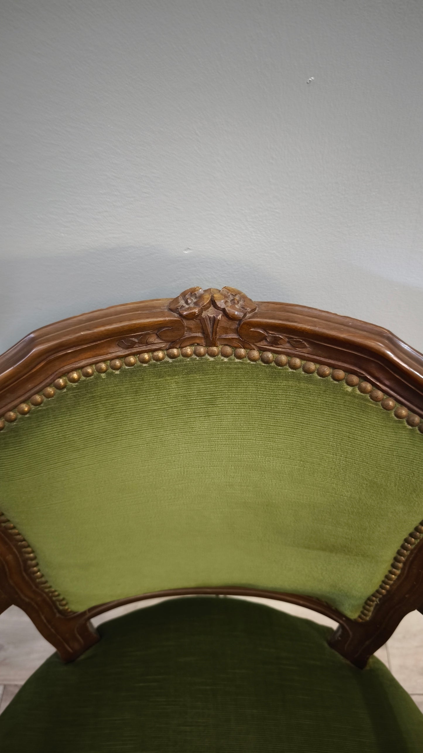 81529 Poltroncina in legno e tessuto verde