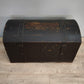 81527 Baule bombato in legno marrone