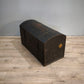 81527 Baule bombato in legno marrone