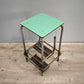 81576 Scaletta vintage pieghevole in ferro e piano in formica verde