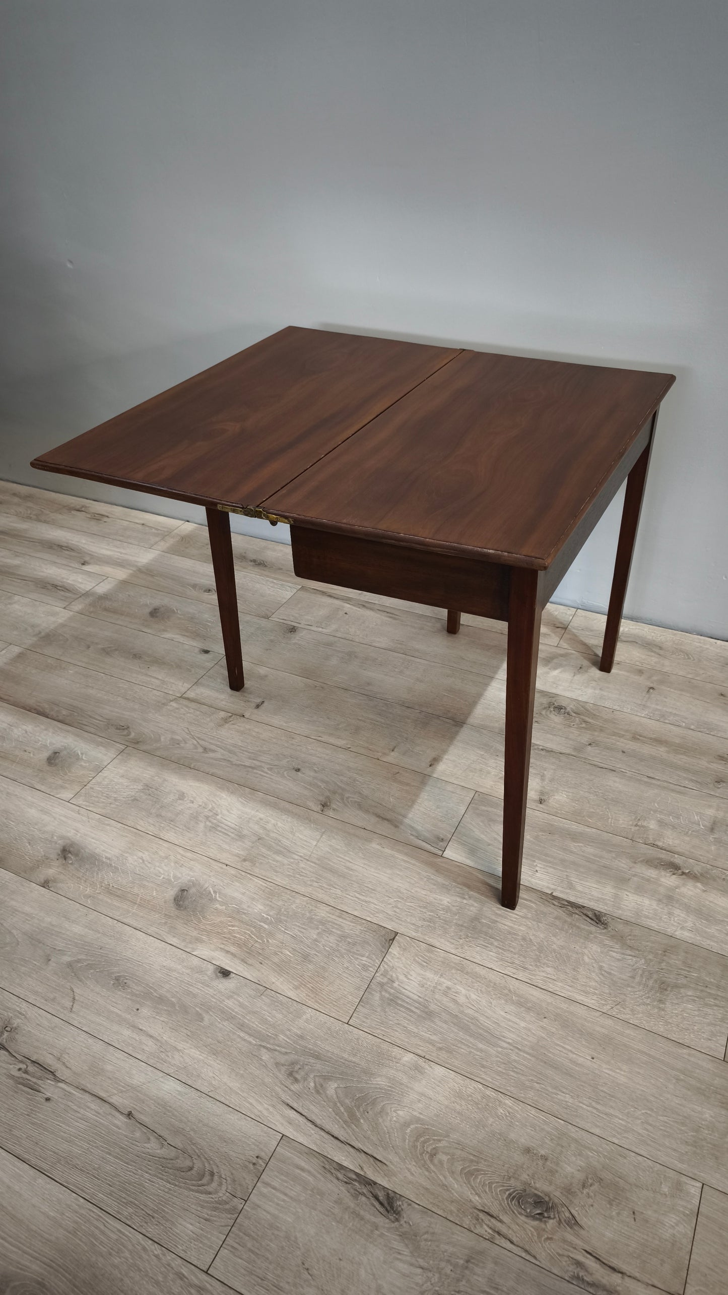 81661 Tavolo da gioco in legno
