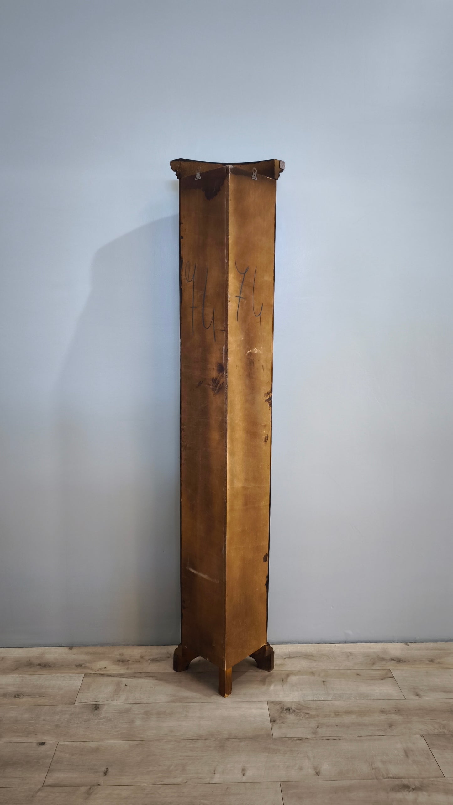 81662 Angoliera vetrina in legno