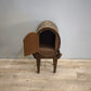 81681 Piccola botte in legno con supporto e sportello frontale