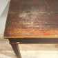 81811 Tavolo in legno scuro con cassetto