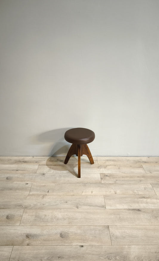 81817 Sgabello da pianoforte con base in legno e seduta in similpelle marrone
