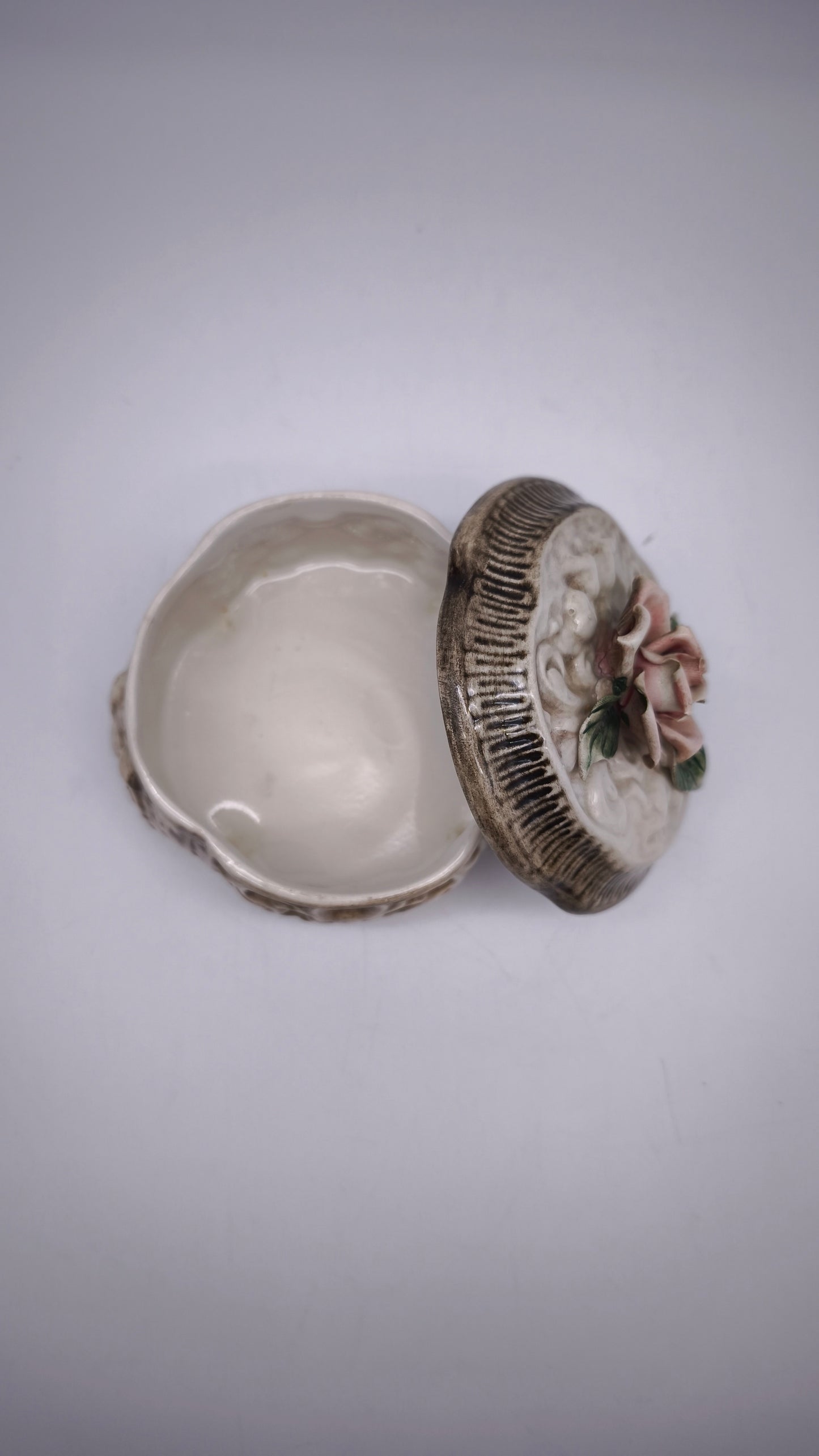 81593 Scatolina in ceramica di Bassano