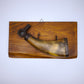 81776 Porta polvere da sparo su supporto in legno