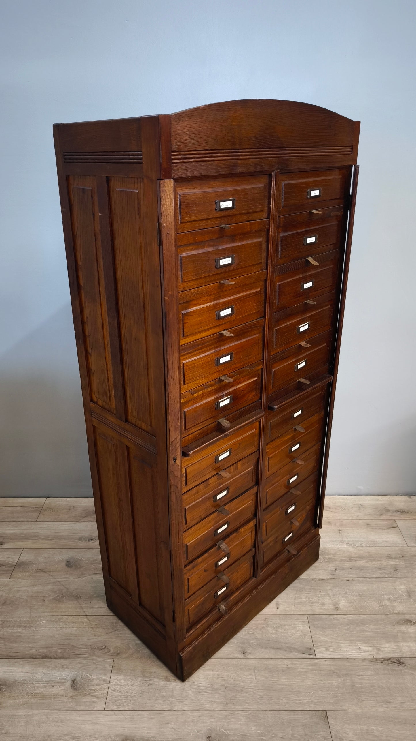 81845 Mobile archivio notarile in legno massello di rovere
