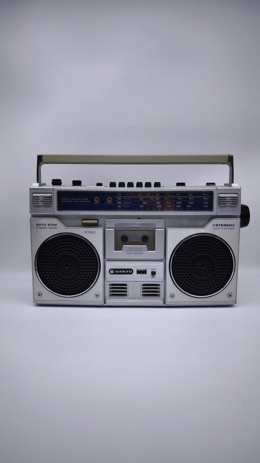 81849 Stereo vintage portatile Sanyo M9921LU