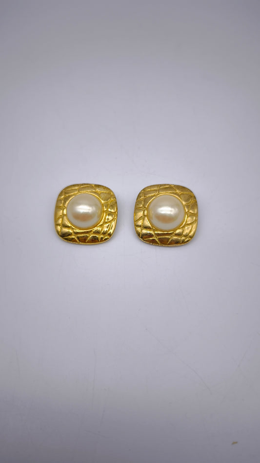 82035 Orecchini clip vintage Adrienne Vittadini