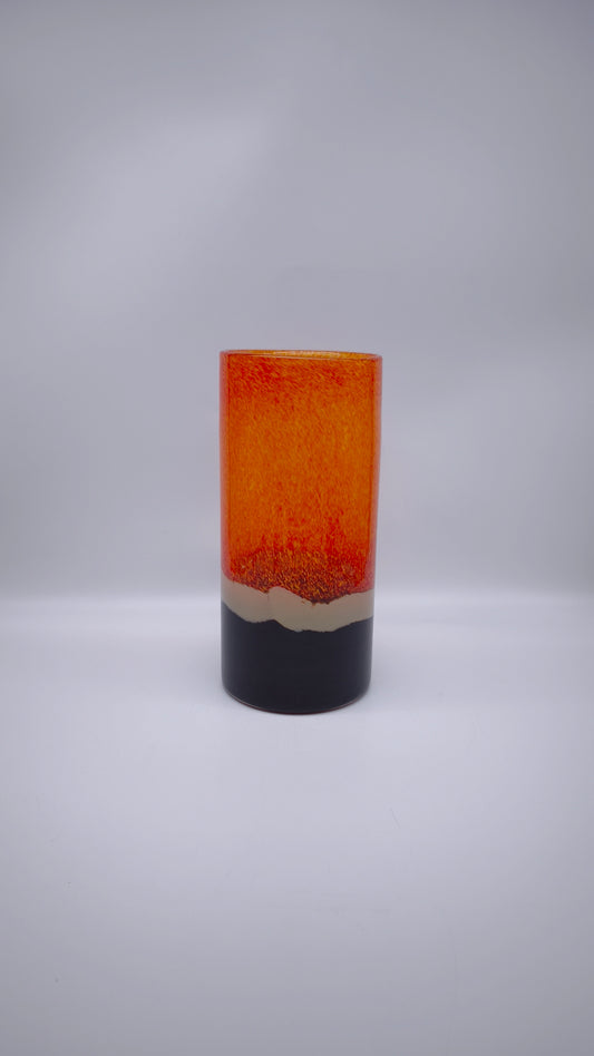 82102 Vaso in vetro arancio con base nera