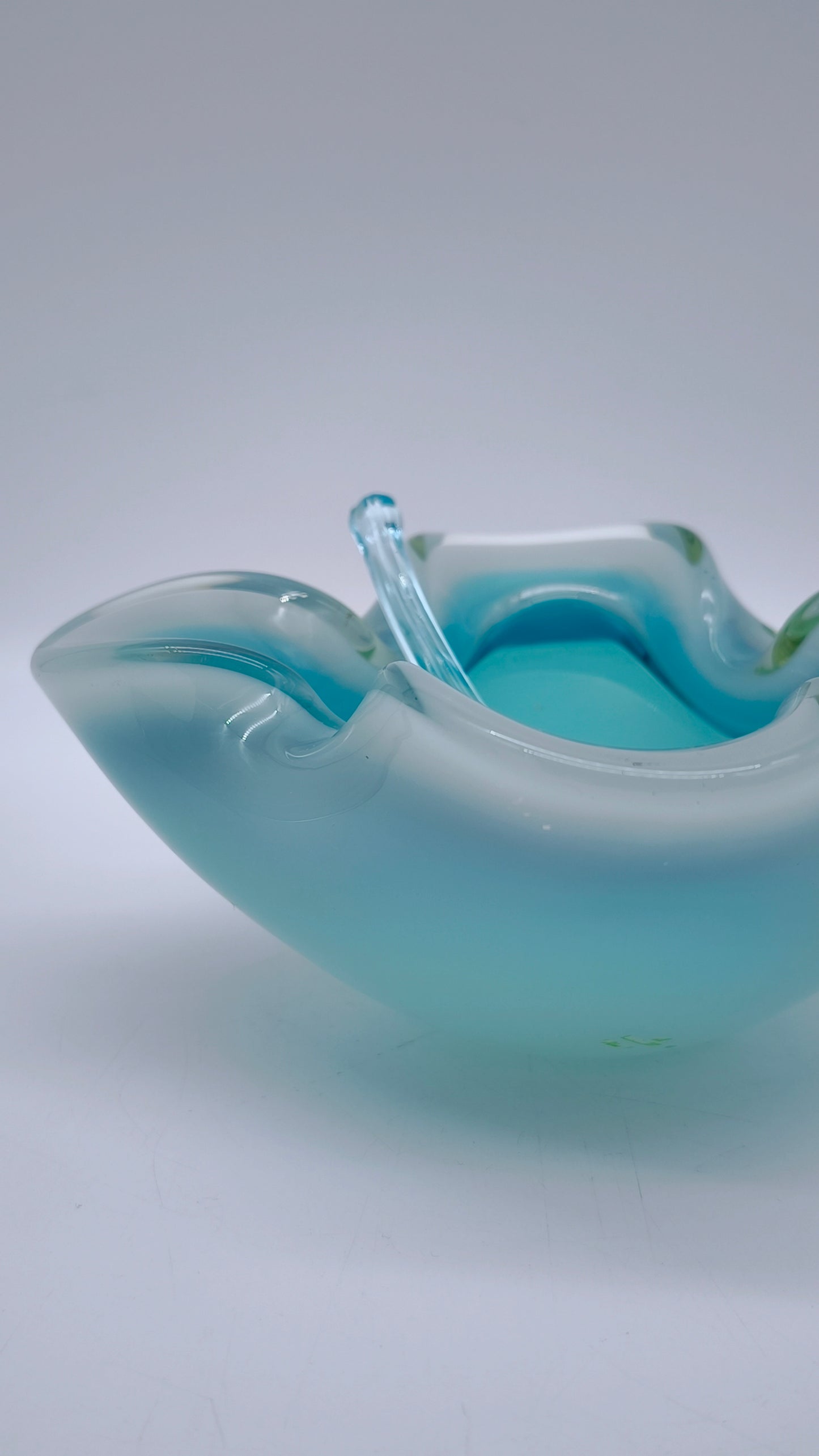 81959 Porta cenere in vetro di Murano azzurro