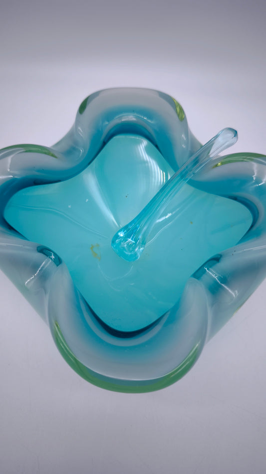 81959 Porta cenere in vetro di Murano azzurro