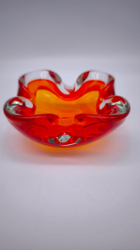 82018 Porta cenere in vetro di Murano rosso