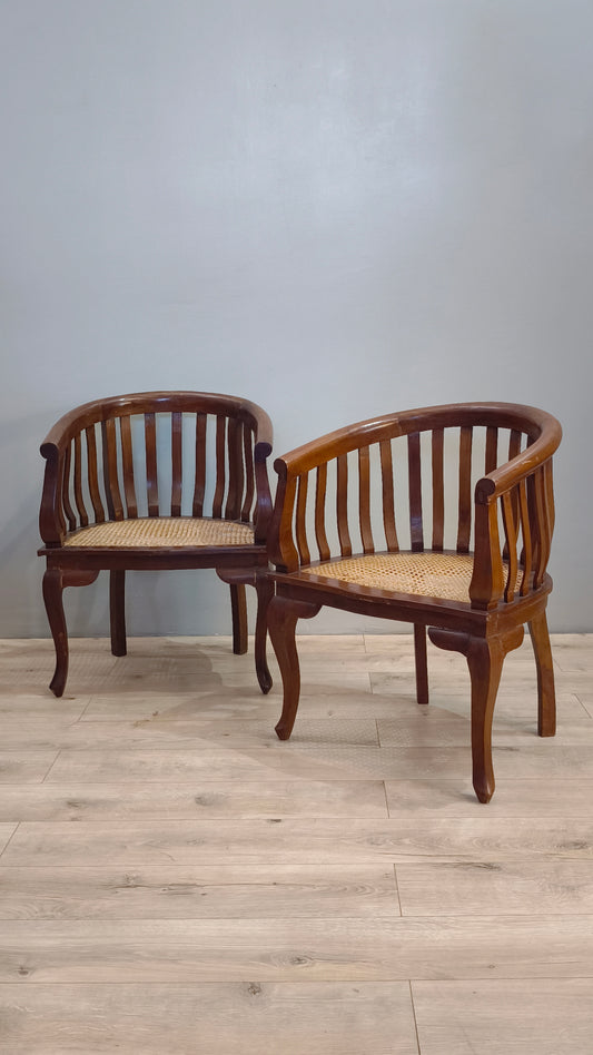 82215 Poltroncina round in teak
