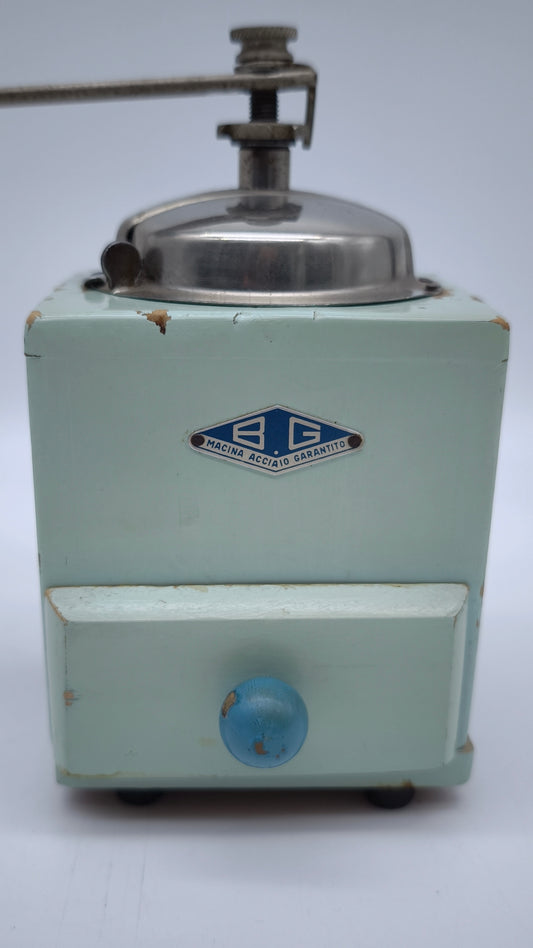82376 Macinino vintage BG in legno e acciaio