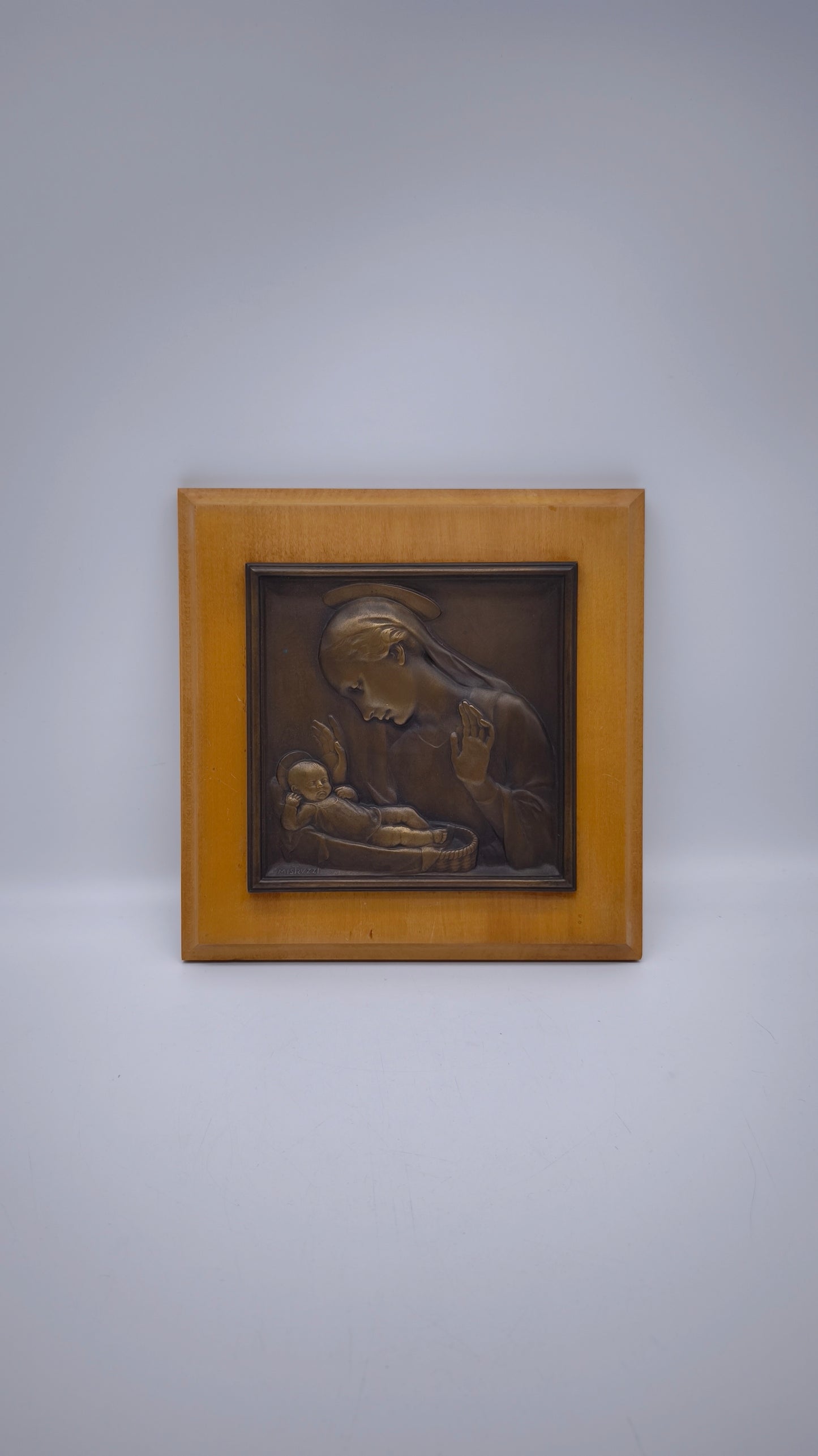 81976 Quadro in bronzo con base in legno firmato Mistruzzi, Natività