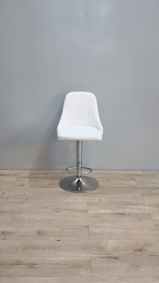 82546 Sgabello bianco con altezza regolabile