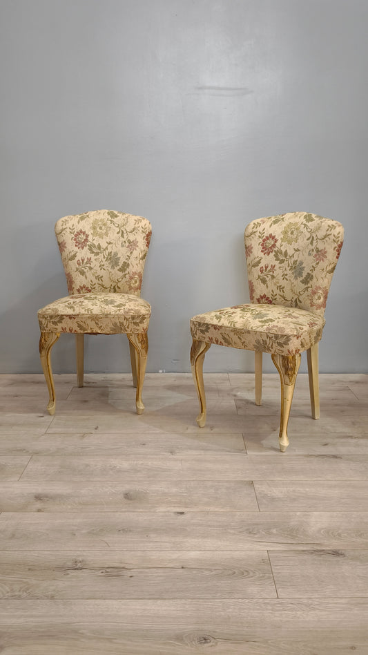 82611 Poltroncina da camera in legno dorato e tessuto damascato