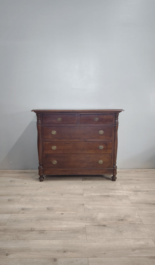 82766 Comò in legno massello con cinque cassetti