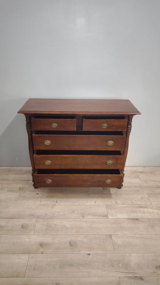 82766 Comò in legno massello con cinque cassetti