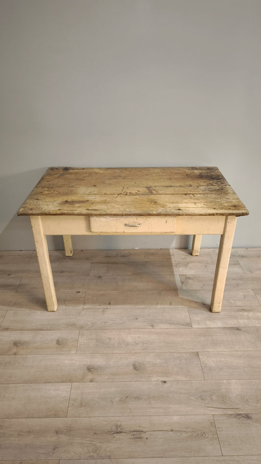 82928 Tavolo con base color panna e piano in legno grezzo