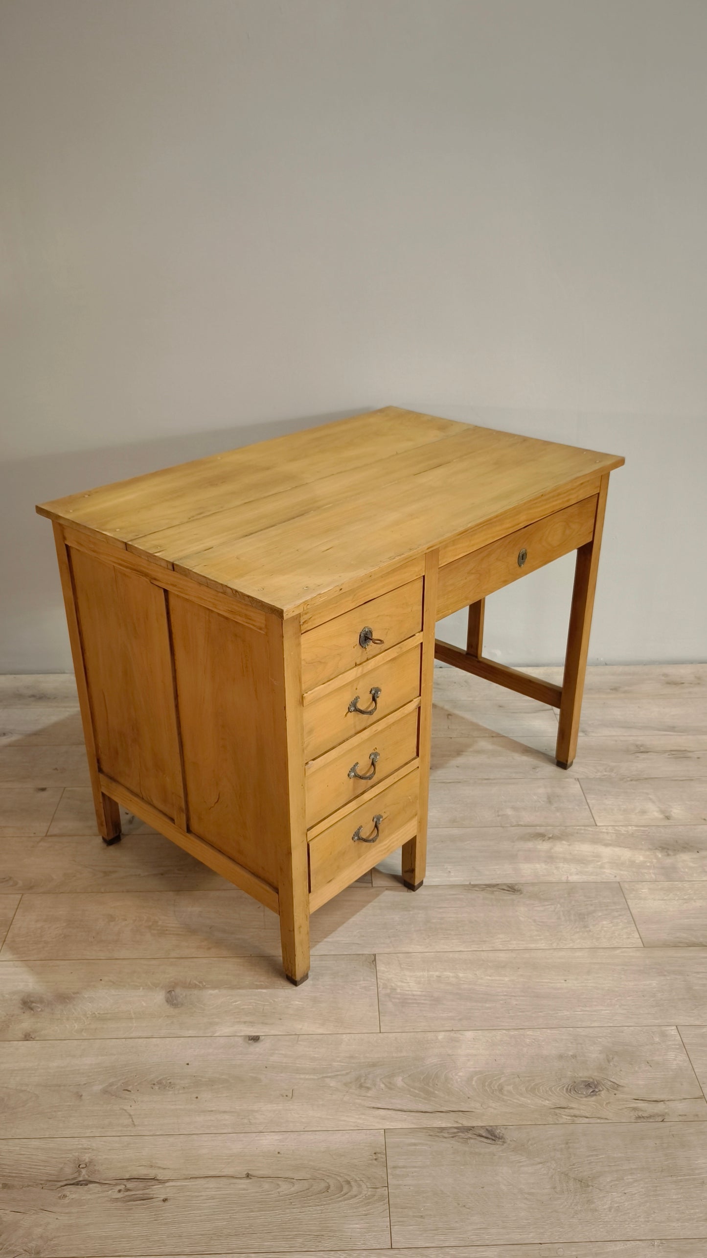 82958 Scrivania ministeriale in legno